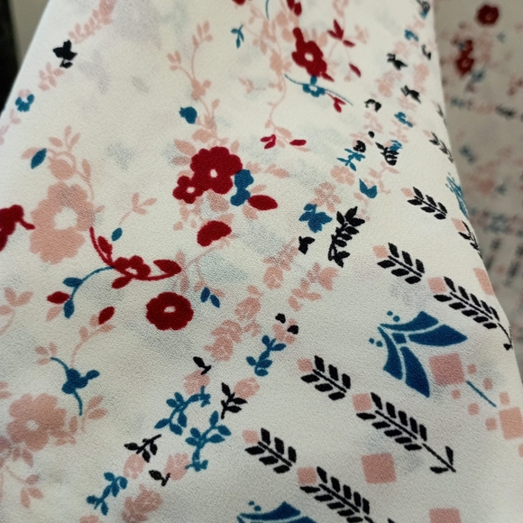 Floral Drop Shoulder Top - Picture 10 of 15